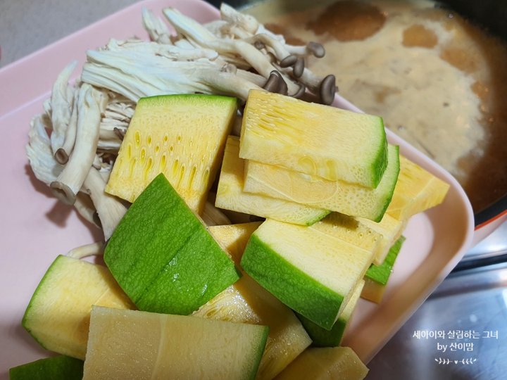 깊은 맛 백종원 해물된장찌개 새우 미더덕 된장찌개 레시피 4인분 40분 완성 평점 4.7점(60) 레시피 이미지 - 8