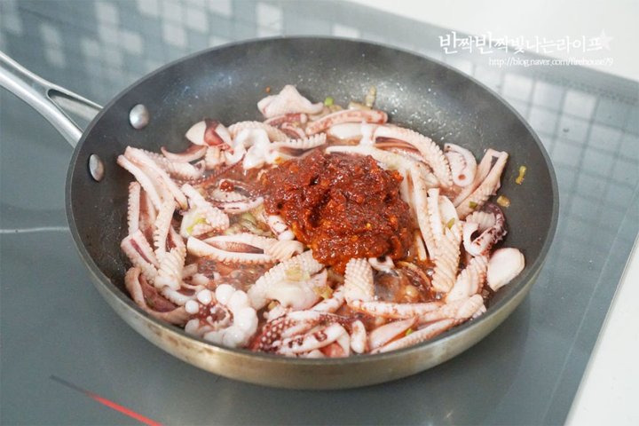 매콤한 백종원 오징어볶음 레시피 2인분 25분 완성 평점 5.0점(89) 레시피 이미지 - 10
