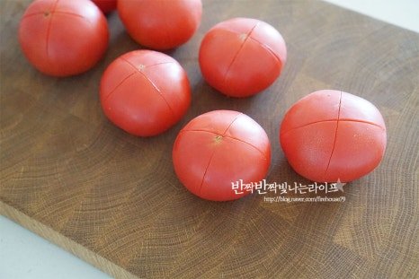 한 끼 식사나 간식으로 좋은 토마토주스 레시피 2인분 20분 완성 평점 4.7점(76) 레시피 이미지 - 4