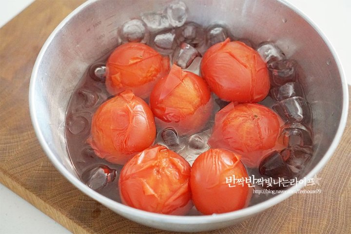 한 끼 식사나 간식으로 좋은 토마토주스 레시피 2인분 20분 완성 평점 4.7점(76) 레시피 이미지 - 6