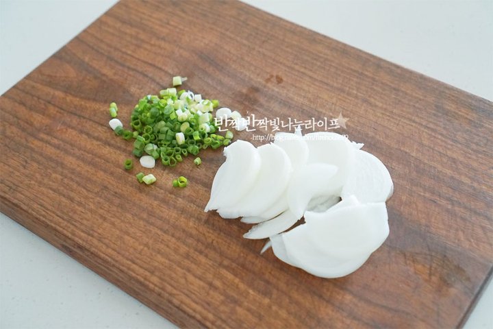 한 그릇 식사로 좋은 부타동 레시피 2인분 20분 완성 평점 5.0점(16) 레시피 이미지 - 3
