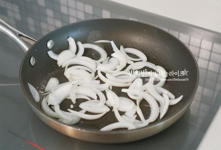 한 그릇 식사로 좋은 부타동 레시피 2인분 20분 완성 평점 5.0점(16) 레시피 이미지 - 4