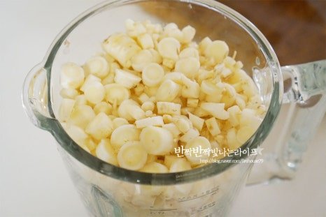 궁합 좋은 배와 도라지로 만든 배도라지청 레시피 4인분 1시간 10분 완성 평점 4.8점(20) 레시피 이미지 - 6