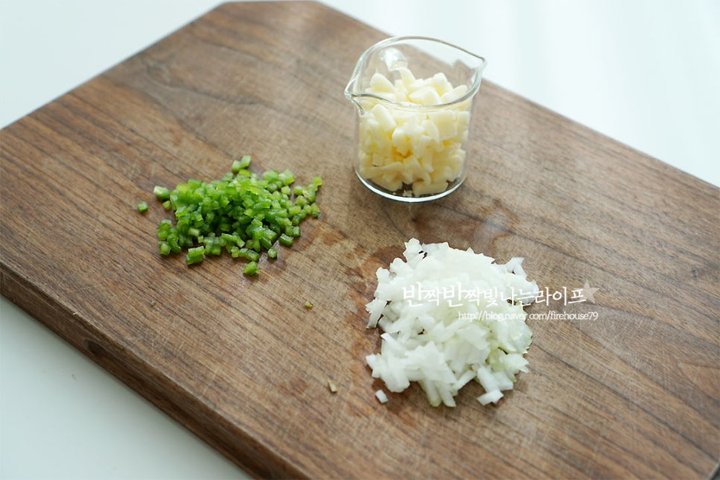 살이 통통하게 오른 탱탱한 가리비치즈구이 레시피 3인분 1시간 20분 완성 평점 4.7점(75) 레시피 이미지 - 9