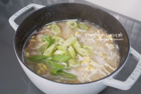 뽀얗고 진한 국물이 구수한 황태국 레시피 4인분 45분 완성 평점 4.8점(27) 레시피 이미지 - 10