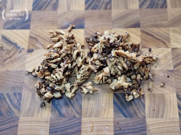 감칠맛 가득 돼지고기 동그랑땡 레시피 6인분 1시간 5분 완성 평점 5.0점(71) 레시피 이미지 - 3