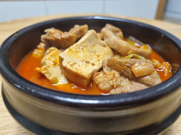 칼칼한 류수영 돼지고기 고추장찌개 레시피 4인분 30분 완성 평점 4.9점(21) 레시피 이미지 - 1