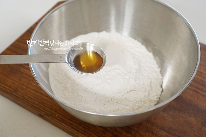 맑고 깔끔한 감자수제비 레시피 3인분 1시간 20분 완성 평점 4.8점(22) 레시피 이미지 - 3