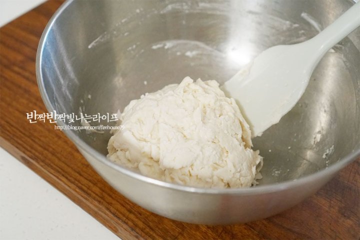 맑고 깔끔한 감자수제비 레시피 3인분 1시간 20분 완성 평점 4.8점(22) 레시피 이미지 - 4