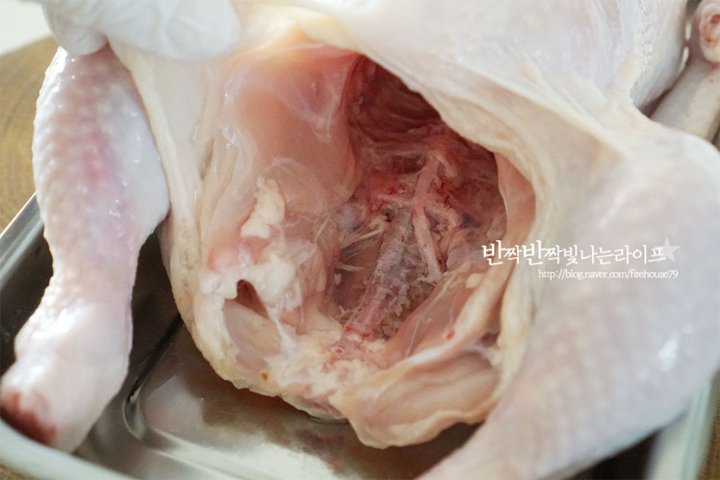 깊고 진한 맛과 부드러운 식감의 압력솥 삼계탕 레시피 2인분 1시간 20분 완성 평점 4.9점(73) 레시피 이미지 - 3