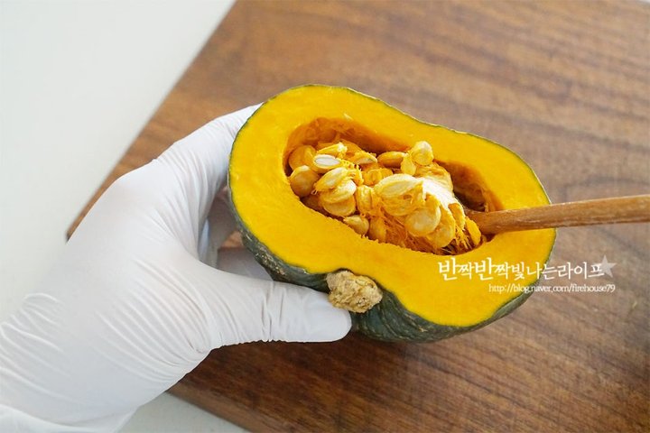 한입에 집어먹기 좋은 단호박전 레시피 2인분 40분 완성 평점 4.8점(74) 레시피 이미지 - 2