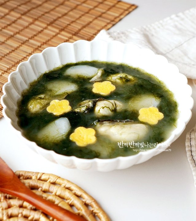 시원한 바다향 떡국 매생이 굴떡국 설날 떡국 레시피 2인분 30분 완성 평점 5.0점(90) 레시피 이미지 - 1