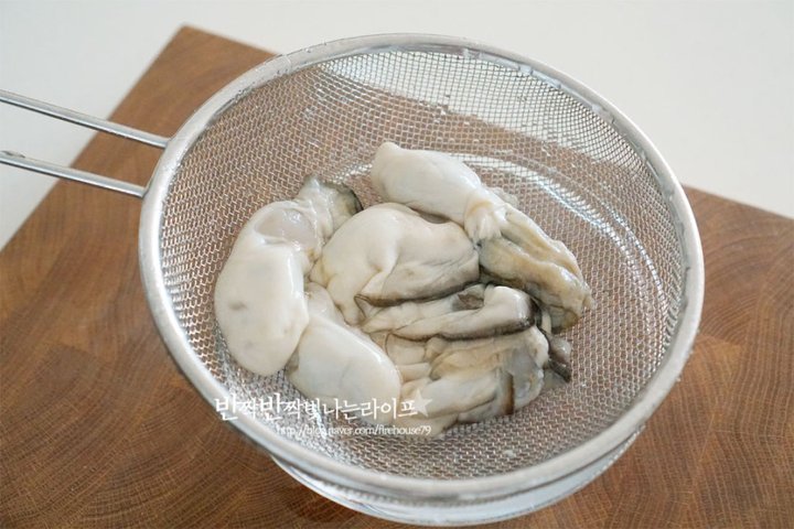 시원한 바다향 떡국 매생이 굴떡국 설날 떡국 레시피 2인분 30분 완성 평점 5.0점(90) 레시피 이미지 - 2