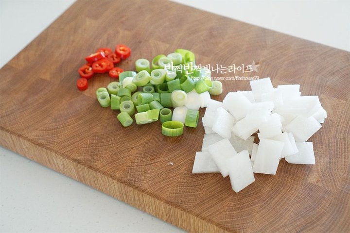 시원하고 구수 담백한 알배기배추된장국 레시피 3인분 35분 완성 평점 5.0점(57) 레시피 이미지 - 3