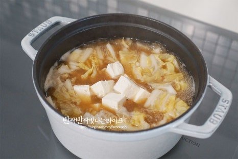 시원하고 구수 담백한 알배기배추된장국 레시피 3인분 35분 완성 평점 5.0점(57) 레시피 이미지 - 9