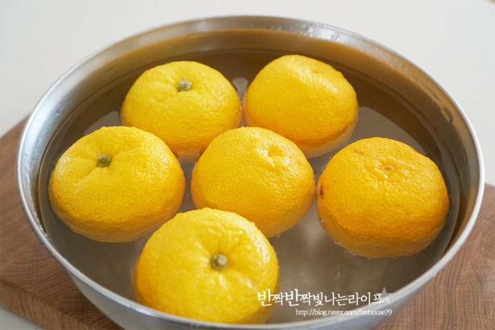 찬 바람 불 때 좋은 유자청 레시피 2인분 25분 완성 평점 4.8점(42) 레시피 이미지 - 3