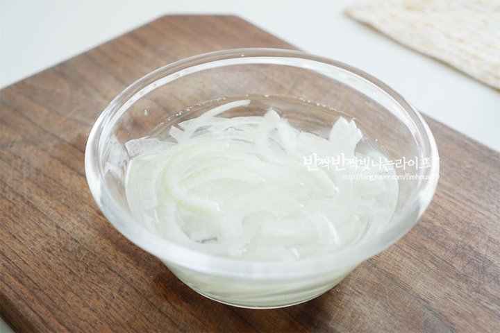 맛집 부럽지 않은 근사한 스테이크덮밥 레시피 2인분 35분 완성 평점 5.0점(91) 레시피 이미지 - 6