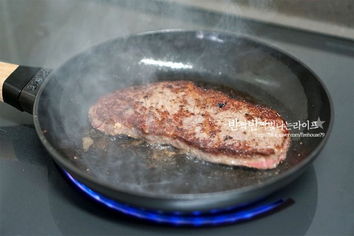 맛집 부럽지 않은 근사한 스테이크덮밥 레시피 2인분 35분 완성 평점 5.0점(91) 레시피 이미지 - 8