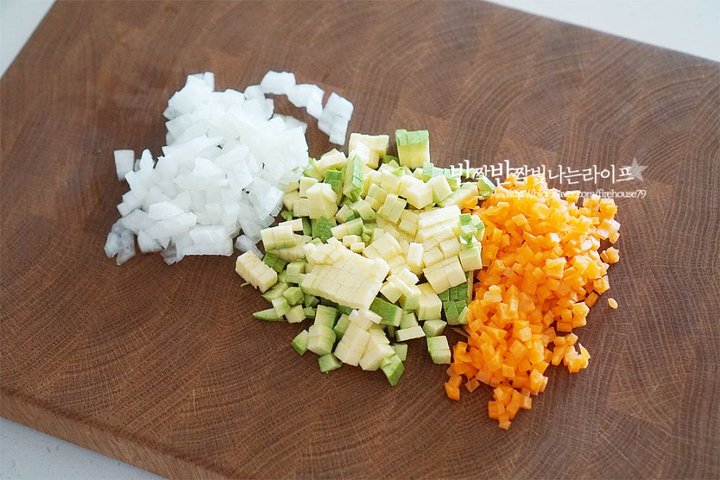 진하고 부드러운 닭죽 레시피 1인분 1시간 35분 완성 평점 4.9점(33) 레시피 이미지 - 6
