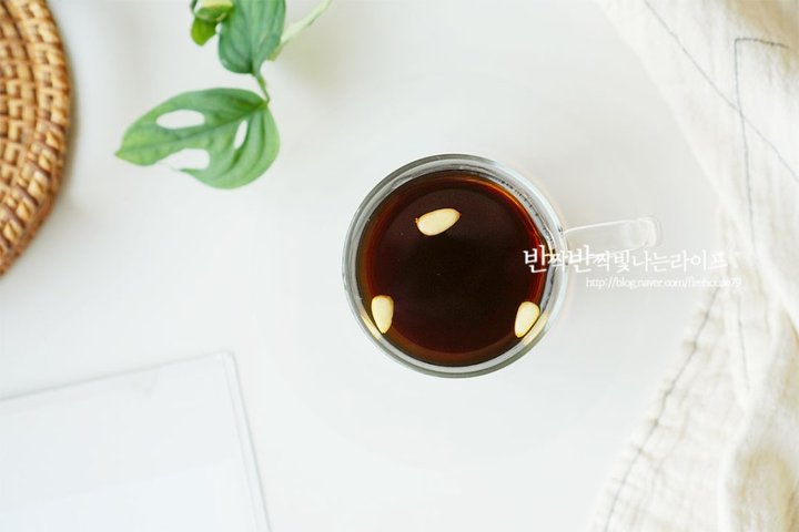 온 가족이 마시기 좋은 진한 대추차 레시피 4인분 1시간 50분 완성 평점 4.8점(63) 레시피 이미지 - 11