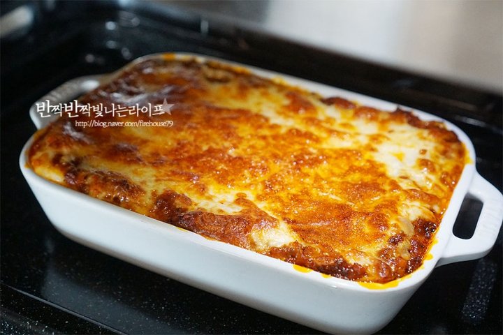 녹진한 풍미의 라자냐 레시피 4인분 1시간 30분 완성 평점 4.9점(76) 레시피 이미지 - 17