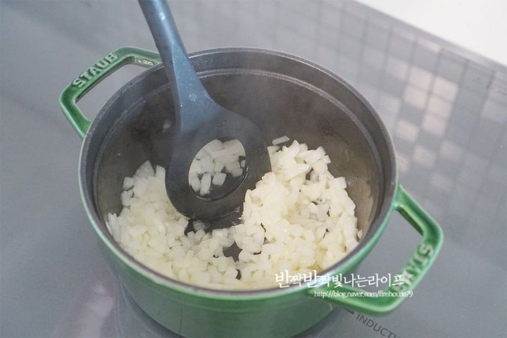 녹진한 풍미의 라자냐 레시피 4인분 1시간 30분 완성 평점 4.9점(76) 레시피 이미지 - 3