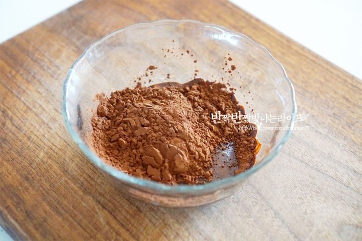 달달하고 진한 핫초코 레시피 2인분 15분 완성 평점 5.0점(50) 레시피 이미지 - 3