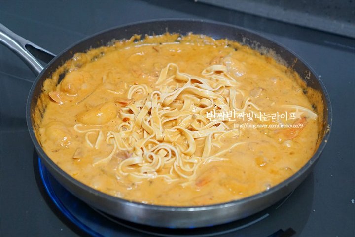 부드럽고 고소한 로제 두부면 파스타 레시피 1인분 40분 완성 평점 5.0점(54) 레시피 이미지 - 8