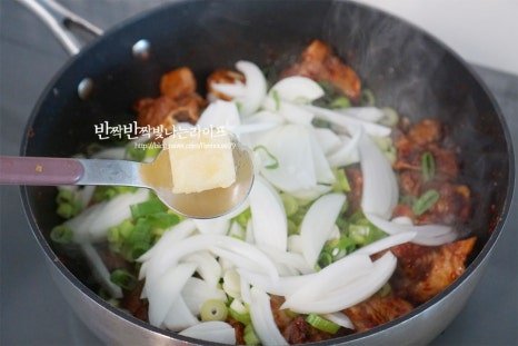 류수영의 매콤한 매운돼지갈비찜 레시피 4인분 1시간 20분 완성 평점 5.0점(42) 레시피 이미지 - 11