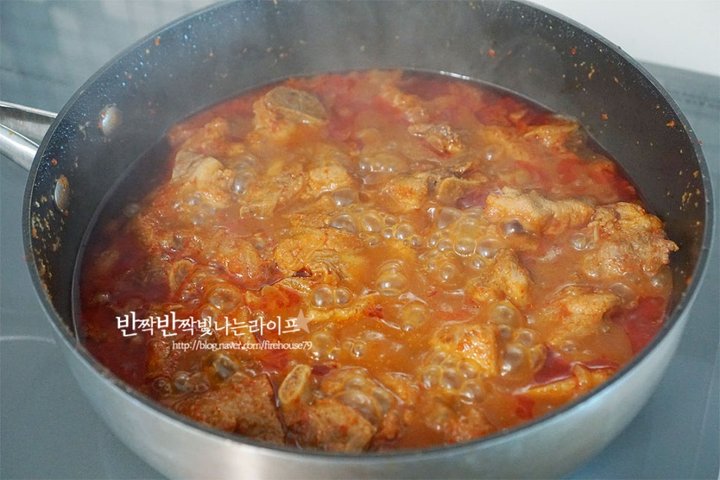 류수영의 매콤한 매운돼지갈비찜 레시피 4인분 1시간 20분 완성 평점 5.0점(42) 레시피 이미지 - 16