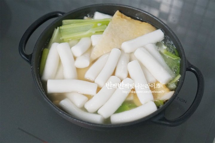 달달한 류수영 떡볶이 레시피 4인분 30분 완성 평점 4.9점(63) 레시피 이미지 - 7