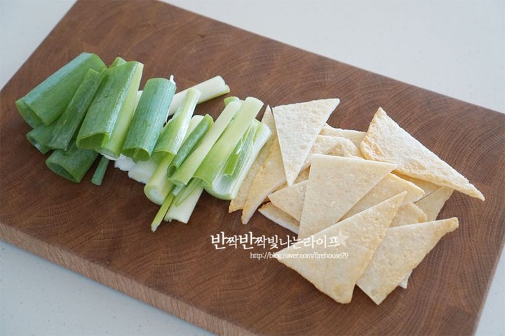 매콤달콤 류수영 떡볶이 황금 레시피 3인분 40분 완성 평점 4.9점(65) 레시피 이미지 - 3