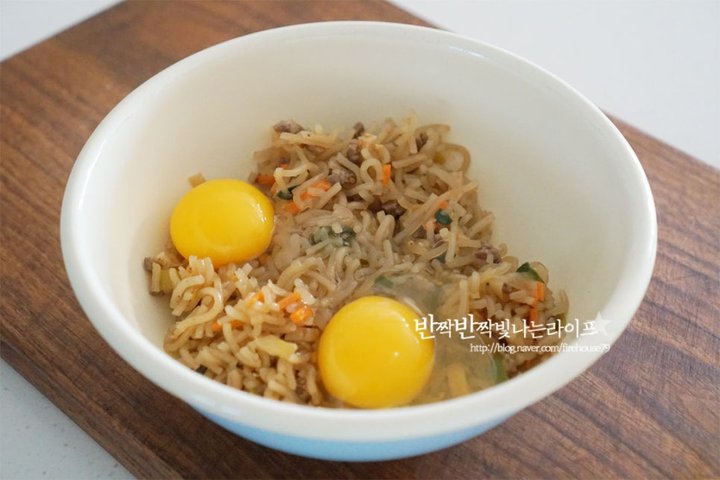 고소한 맛과 쫄깃한 식감의 계란만두 레시피 1인분 15분 완성 평점 5.0점(98) 레시피 이미지 - 3