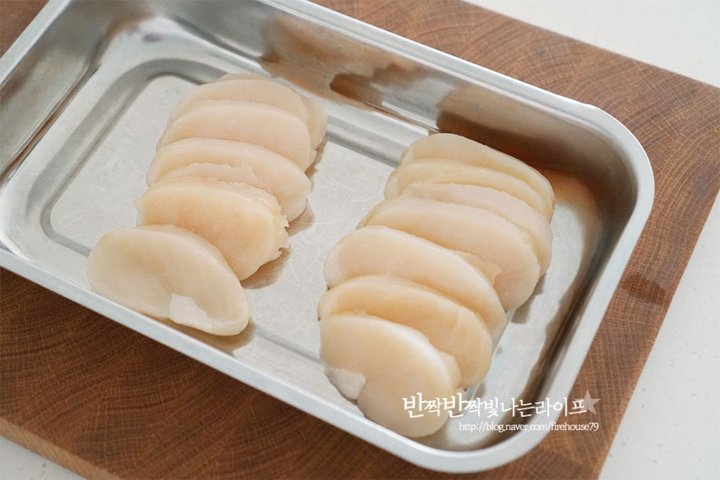 고소 담백한 관자버터구이 레시피 2인분 25분 완성 평점 4.8점(43) 레시피 이미지 - 2