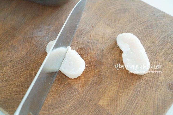 고소 담백한 관자버터구이 레시피 2인분 25분 완성 평점 4.8점(43) 레시피 이미지 - 4