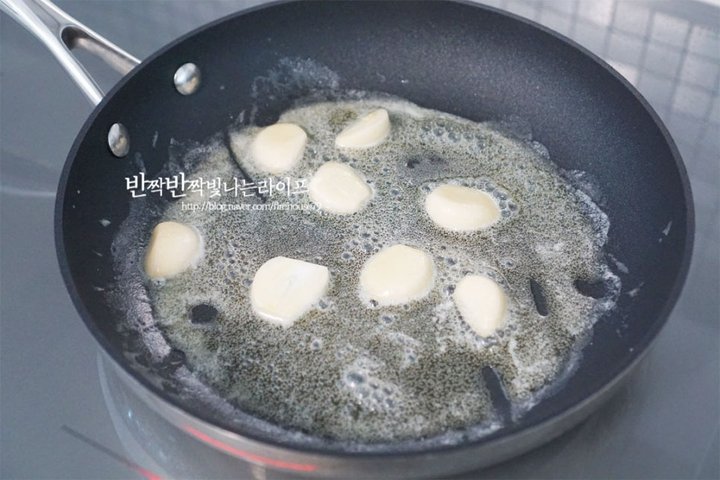 고소 담백한 관자버터구이 레시피 2인분 25분 완성 평점 4.8점(43) 레시피 이미지 - 7