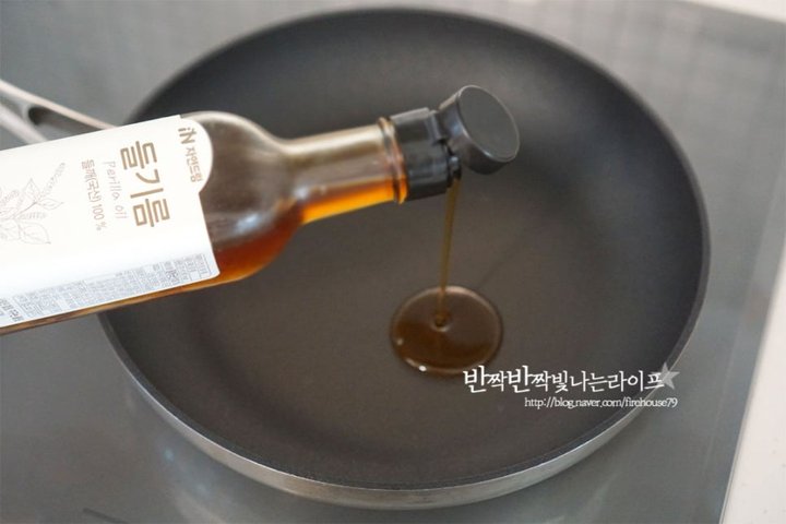 구수하고 촉촉한 묵은지볶음 레시피 3인분 45분 완성 평점 4.7점(98) 레시피 이미지 - 5