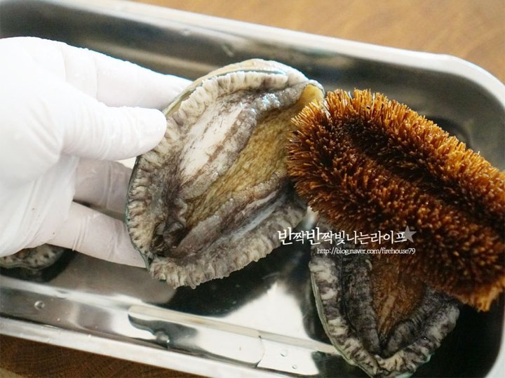 고소하고 진한 전복죽 레시피 2인분 1시간 10분 완성 평점 4.7점(35) 레시피 이미지 - 3
