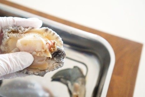 고소하고 진한 전복죽 레시피 2인분 1시간 10분 완성 평점 4.7점(35) 레시피 이미지 - 5