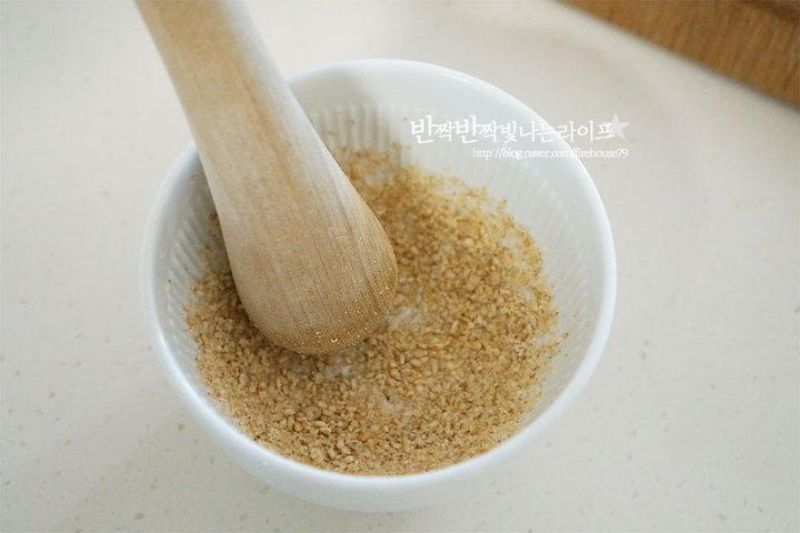 짭조름한 감칠맛의 애호박새우젓볶음 레시피 2인분 30분 완성 평점 4.8점(97) 레시피 이미지 - 5