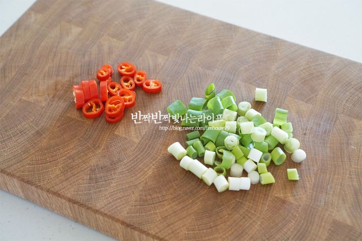 먹을수록 구수한 배추된장국 레시피 3인분 30분 완성 평점 4.7점(81) 레시피 이미지 - 4