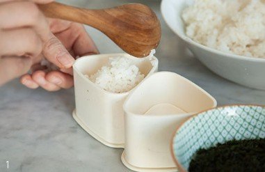 바다의 영양이 한가득 감태 주먹밥 레시피 2인분 20분 완성 평점 4.8점(51) 레시피 이미지 - 2