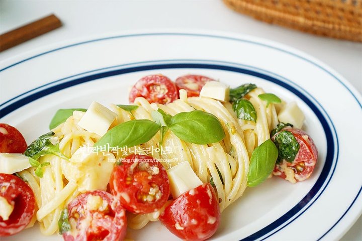 성시경의 부드러운 브리치즈파스타 레시피 2인분 25분 완성 평점 4.7점(95) 레시피 이미지 - 10