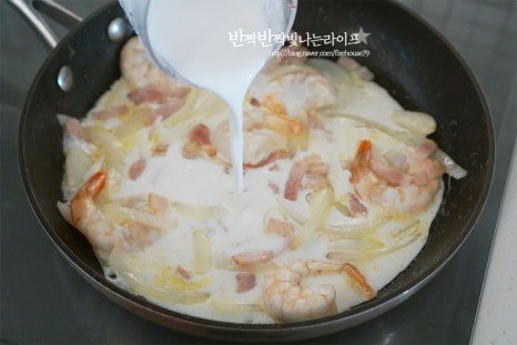 고소하고 매콤한 신라면 투움바 파스타 레시피 1인분 20분 완성 평점 4.8점(88) 레시피 이미지 - 7