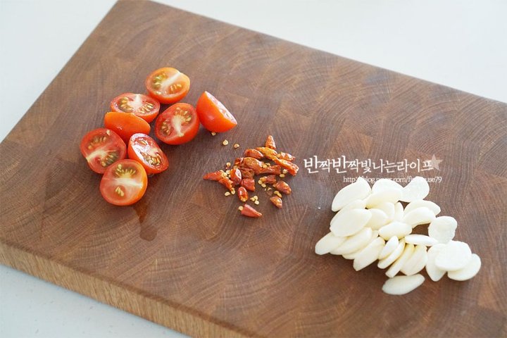 풍미 가득 새우감바스 감바스 알 아히요 레시피 2인분 25분 완성 평점 4.8점(63) 레시피 이미지 - 3