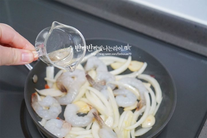 간단한 브런치 메뉴인 토마토스파게티 레시피 1인분 35분 완성 평점 4.8점(36) 레시피 이미지 - 11