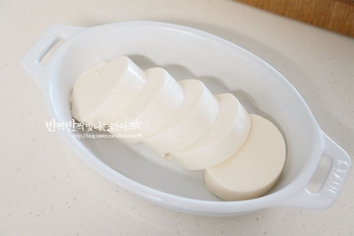 부드러운 순두부 계란찜 달걀찜 레시피 2인분 20분 완성 평점 5.0점(54) 레시피 이미지 - 2