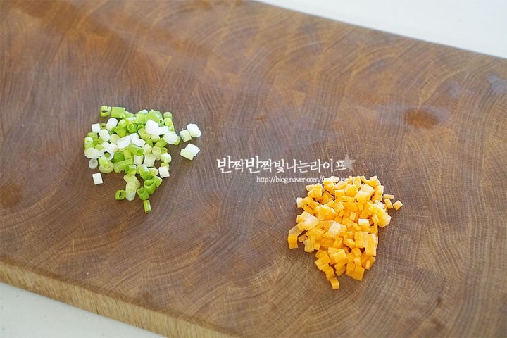 부드러운 순두부 계란찜 달걀찜 레시피 2인분 20분 완성 평점 5.0점(54) 레시피 이미지 - 3