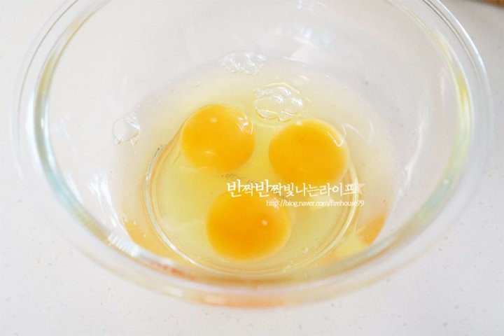 부드러운 순두부 계란찜 달걀찜 레시피 2인분 20분 완성 평점 5.0점(54) 레시피 이미지 - 5