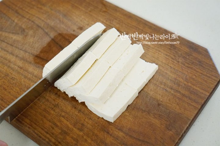 고소하고 짭조름한 두부 간장조림 2인분 30분 완성 평점 4.9점(97) 레시피 이미지 - 2
